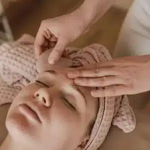 massage du visage sur mesure anti-âge